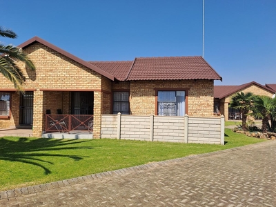 Townhouse – sectional For Sale in Riversdale