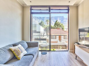 Apartment / Flat For Sale in Gardens, Cape Town