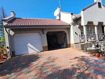 3 Bedroom House for sale in Theresapark