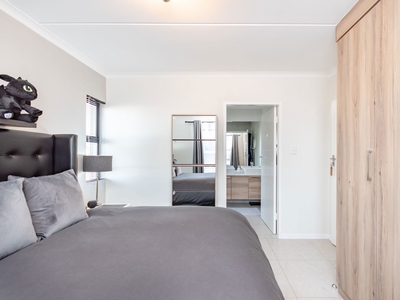 2 bedroom apartment to rent in Modderfontein