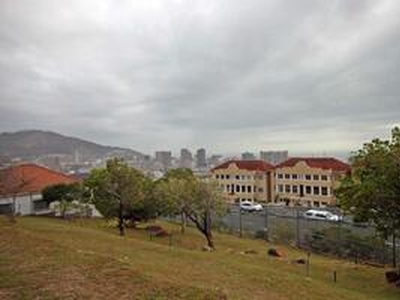 2 bedroom Vredehoek for rent - Cape Town