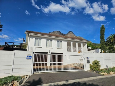 House For Sale In Penzance Estate, Hout Bay