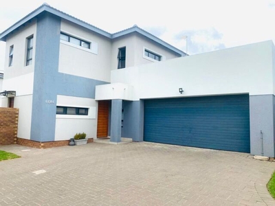 House For Sale In Thatchfield Ridge, Centurion