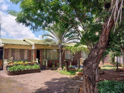 3 Bed House in Protea Park