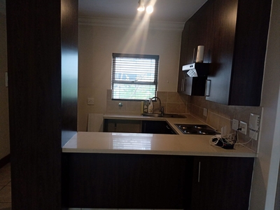 1 bedroom apartment to rent in Sunninghill