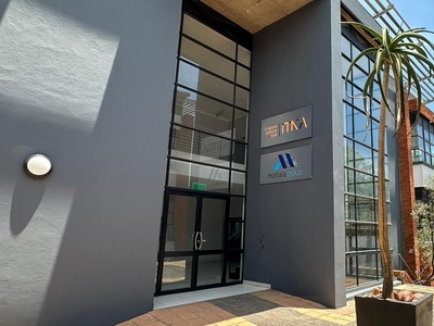 196m² Office To Let in Highveld