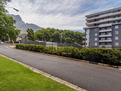 2 Bedroom apartment sold in Rondebosch, Cape Town