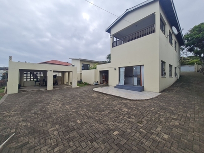 2 Bedroom Apartment To Let in Uvongo
