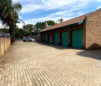 2 Bedroom Townhouse for sale in Rustenburg Central