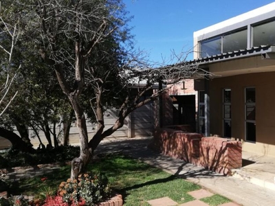 3 Bedroom house sold in Heidedal, Bloemfontein