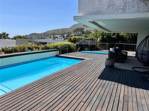 4 Bed Duplex in Camps Bay