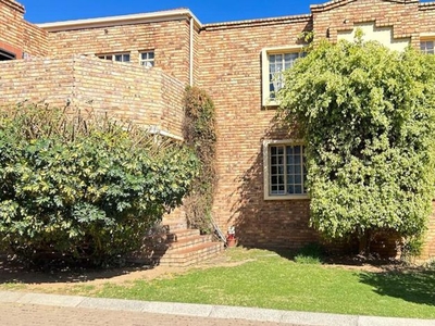 3 Bedroom apartment rented in North Riding, Randburg