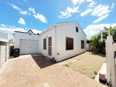 3 Bedroom House For Sale in Worcester West