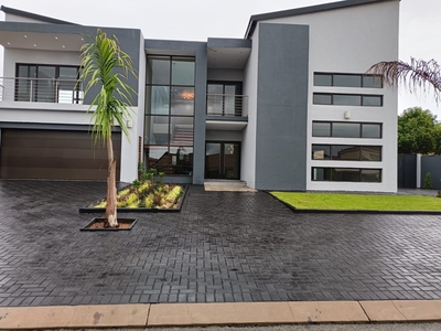 4 Bed House for Sale Bendor Polokwane