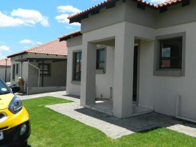 3 Bedroom townhouse - freehold for sale in Trichardt, Secunda