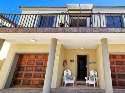 3 Bedroom Townhouse To Let in Jeffreys Bay Central