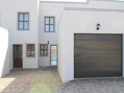 2 Bedroom Sectional Title For Sale in Myburgh Park