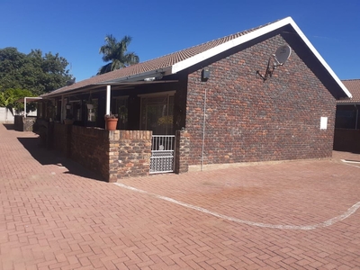 2 Bedroom Sectional Title For Sale in Protea Park
