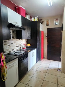2 Bedroom Sectional Title For Sale in Waterval East