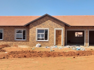 3 Bedroom Townhouse For Sale in Meyerton South