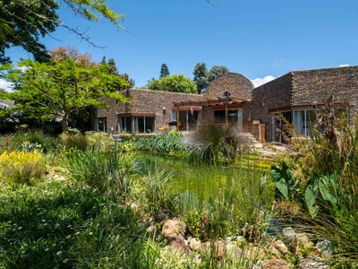 House For Sale in CONSTANTIA