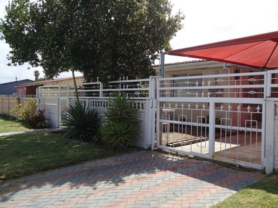 Spacious 3 Bedroom, Family Home with a Granny Flat.