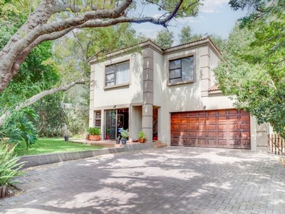 3 Bedroom House For Sale in Douglasdale