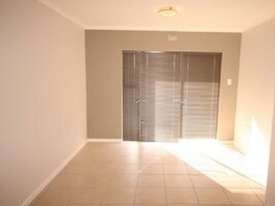 Spacious ground floor 2 bedroom flat to rent in buh rein estate kraaifontein - Cape Town