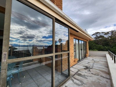 Penthouse For Sale in Mossel Bay Central