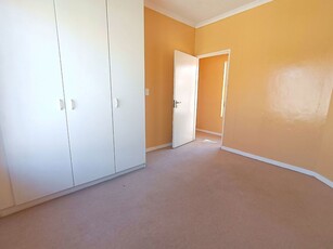 2 bedroom apartment to rent in Parkhaven