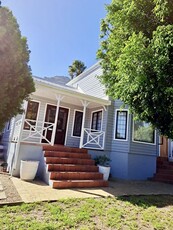 4 Bed House For Rent Penzance Estate Hout Bay