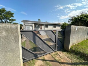 5 Bedroom House For Sale in Southernwood