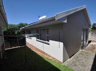 One Bedroom townhouse to let in Beacon Bay