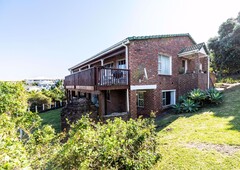 7 bedroom double-storey house for sale in Morgans Bay
