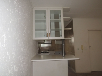 2 bedroom apartment to rent in Georginia