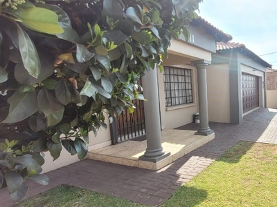3 Bedroom Freehold For Sale in Mineralia
