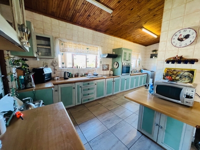 4 bedroom house for sale in Kleinmond