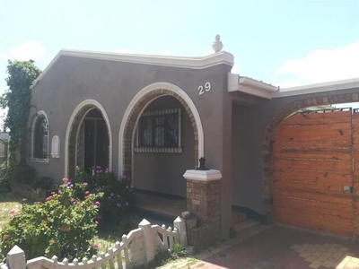 House For Sale In Uitsig, Parow