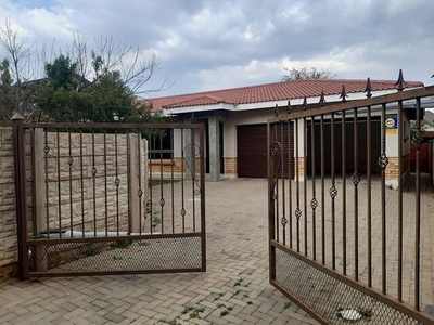 3 bedroom, Bloemfontein Free State N/A