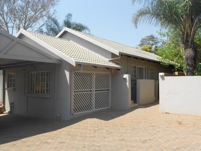 4 Bedroom House To Let in Garsfontein