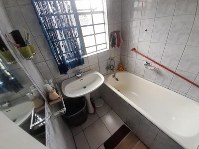 5 bedroom, Soweto Gauteng N/A