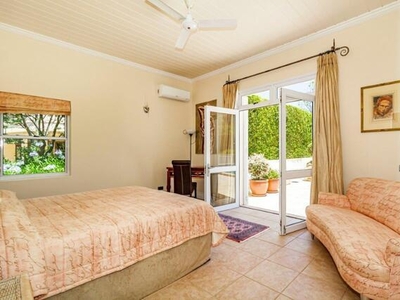 6 bedroom, Somerset West Western Cape N/A