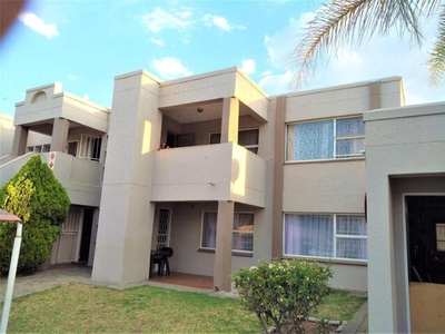 Apartment For Rent In Glenanda, Johannesburg