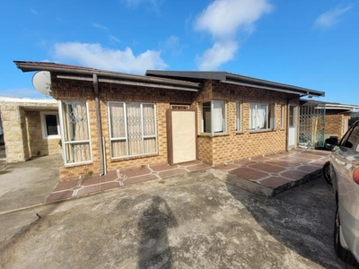 House For Sale In Craigieburn, Umkomaas