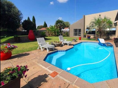 House For Sale In Three Rivers East, Vereeniging