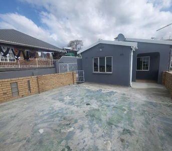 House For Sale In Trenance Park, Verulam