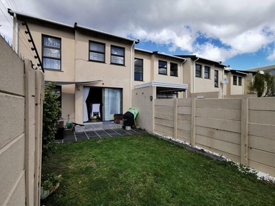 Townhouse For Sale In Claremont, Cape Town