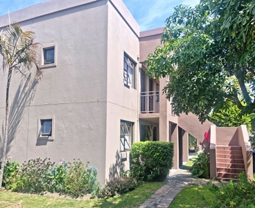 2 Bedroom Apartment To Let in Groenvallei