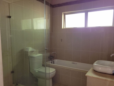 2 bedroom apartment to rent in Melville (Johannesburg)