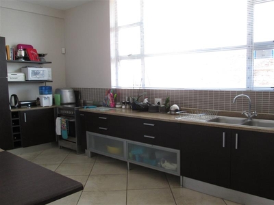 2 bedroom apartment to rent in Melville (Johannesburg)